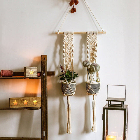 macramé plant hangers